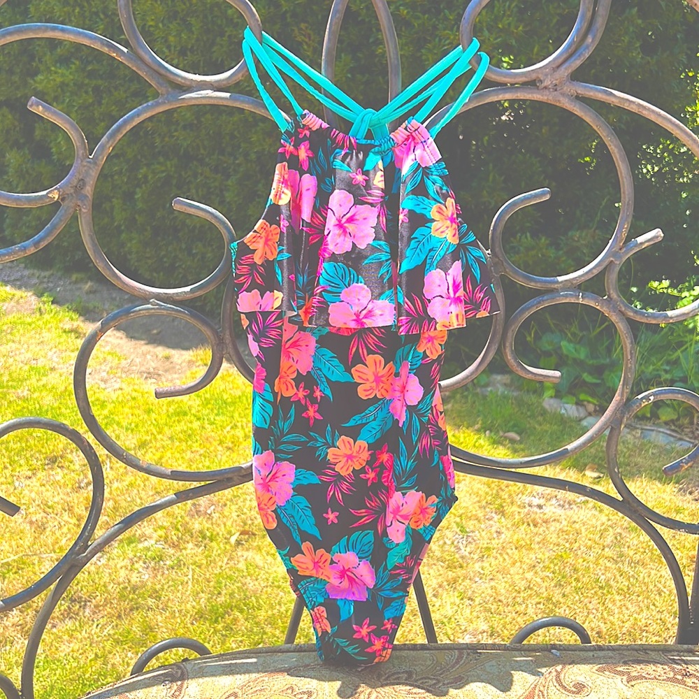 Girl floral one piece swim suit 6- 6X wonder nation straps/ inside in turquoise